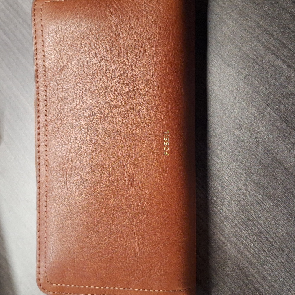 Fossil Brown Logan Leather RFID Zip Around Clutch Wallet
